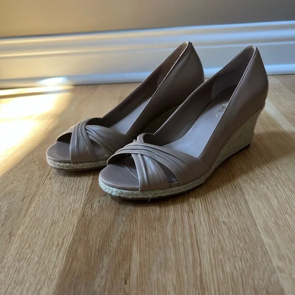 Cole Haan Comfort Sandals - Picture 5 of 6